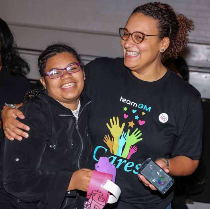 General Motors volunteers help 2nd - 6th grade students at Detroit International Academy Tuesday, September 12, 2017 during a STEM-focused activity in celebration of the GM - Black Girls Code partnership and the launch of a Detroit chapter in Detroit, Michigan. (Photo by John F. Martin for General Motors)