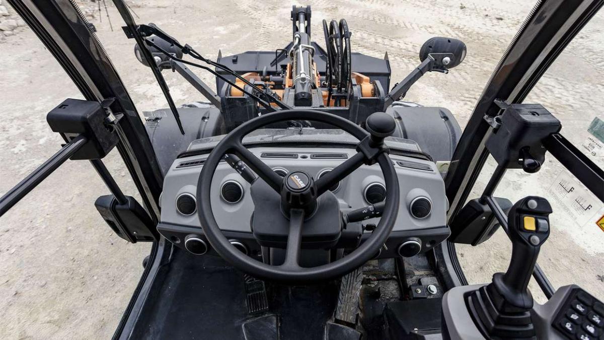 Interior of 421G wheel loader