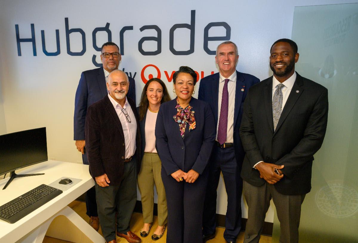 Left to right: New Orleans City Councilmember Oliver Thomas, Sewerage and Water Board of New Orleans Executive Director Ghassan Korban, Veolia North America Municipal Water CEO Karine Rougé, New Orleans Mayor LaToya Cantrell, Veolia North America CEO Frédéric Van Heems, and New Orleans City Councilmember Freddie King visit the new Hubgrade center at New Orleans’ East Bank wastewater treatment plant, the first Hubgrade installation in America to provide digital solutions for wastewater treatment.