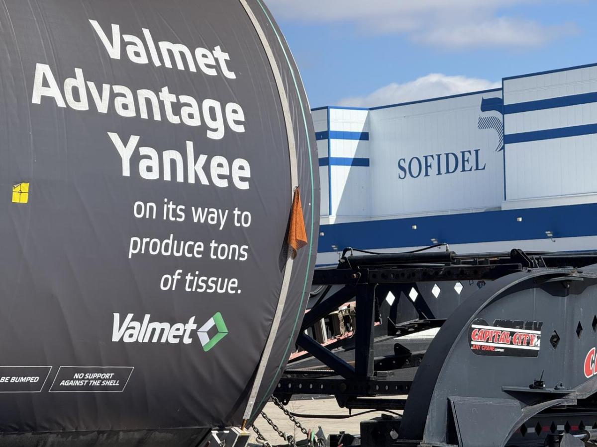 Yankee industrial dryer on its way to Sofidel factory