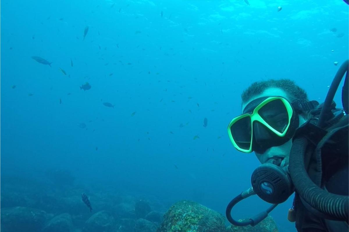 Rafael Correa scuba diving 