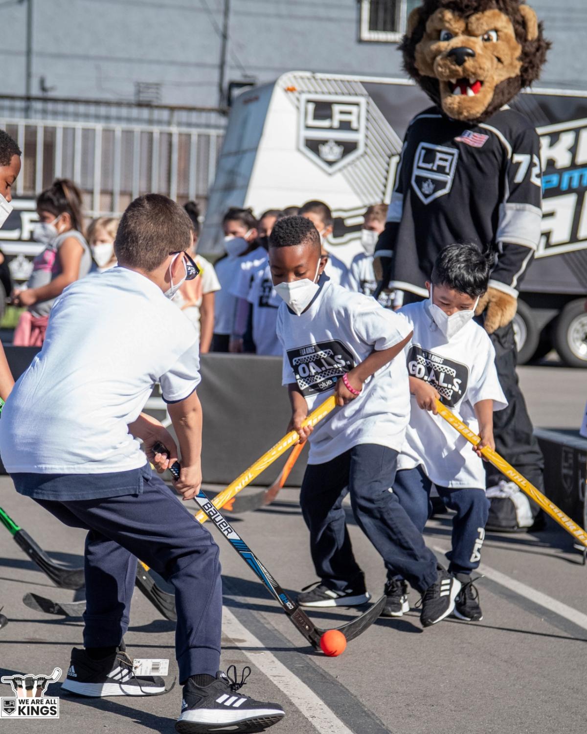 LA Kings Team Up With Shoes That Fit to Distribute 100 Pairs
