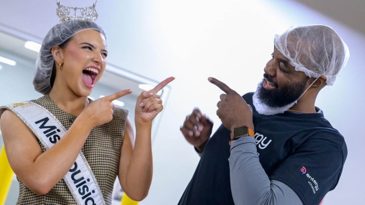 Miss Louisiana and an Entergy Volunteer