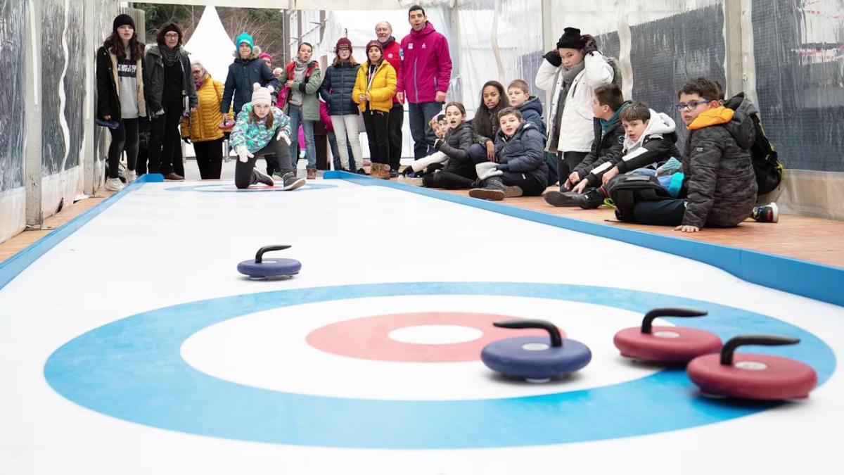 curling