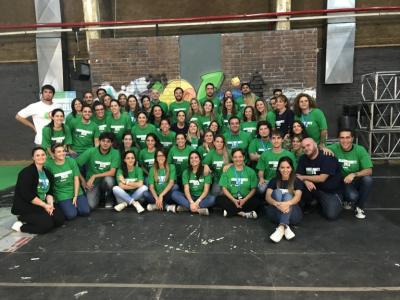 Telefe employees in Argentina helped out with a children’s educational foundation. Photo courtesy of Paula Denise Vellasco Gadea.