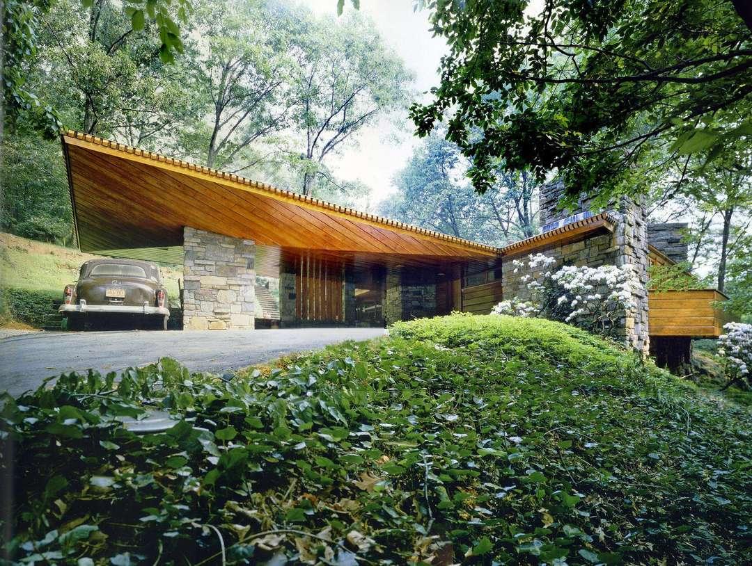 Roland Reisley House (established 1951) in Pleasantville, NY. Designed by Frank Lloyd Wright. One of 16 modern houses on the Iconic Houses Conference tour schedule. Photo credit: Roland Reisley.
